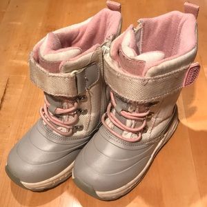 Carter’s winter boots